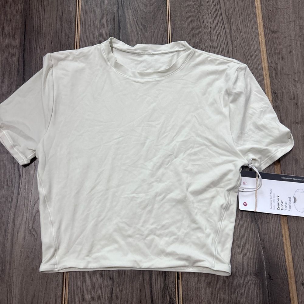 Nulu Crewneck Cropped T-Shirt